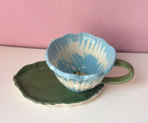 fleur bleu et feuille